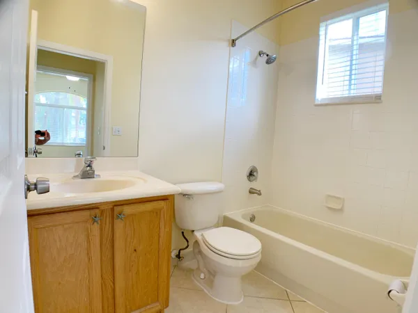 $3,950 | 5152 Woodfield Way, Coconut Creek, FL 33073