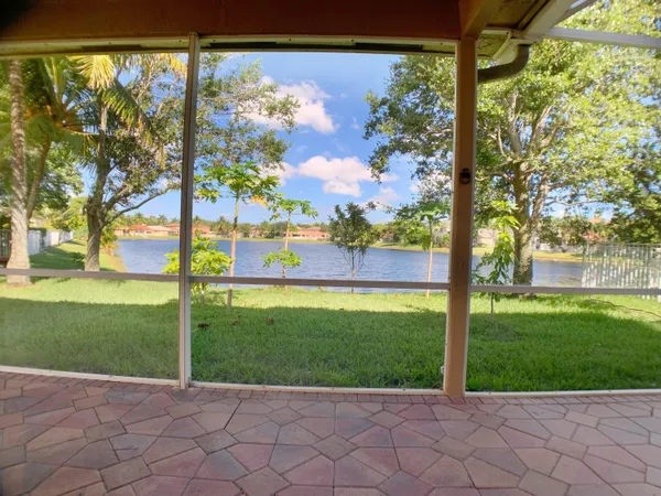 $3,950 | 5152 Woodfield Way, Coconut Creek, FL 33073