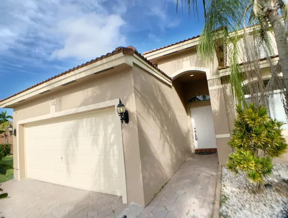 $3,950 | 5152 Woodfield Way, Coconut Creek, FL 33073