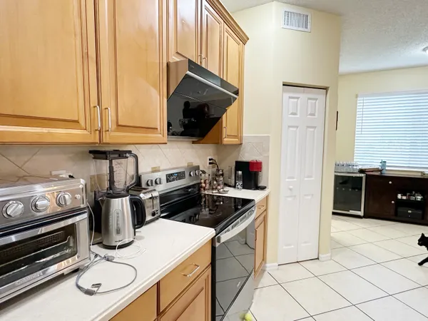 $3,950 | 5152 Woodfield Way, Coconut Creek, FL 33073