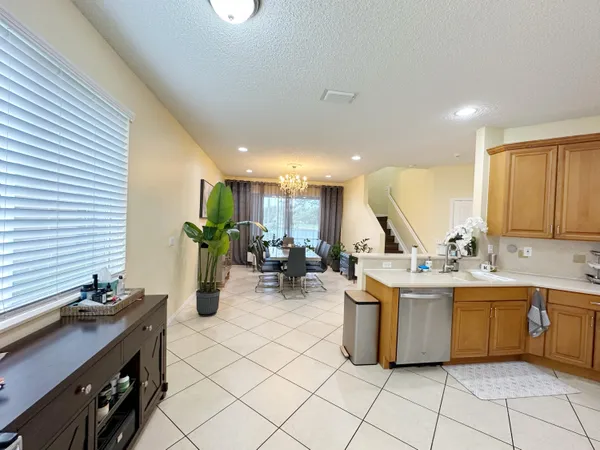 $3,950 | 5152 Woodfield Way, Coconut Creek, FL 33073