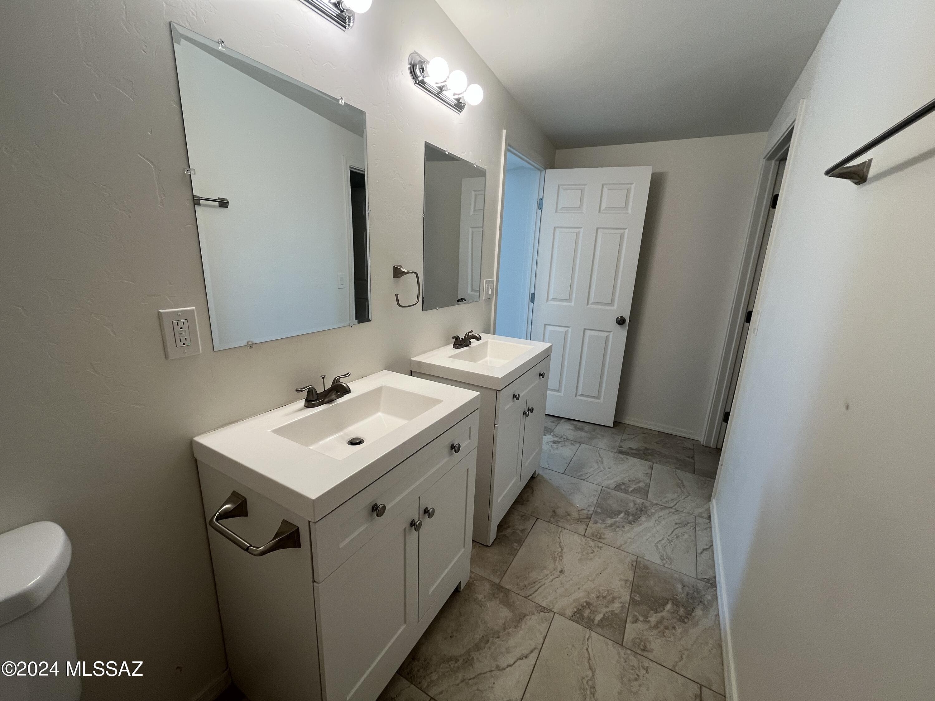 215 West Navajo Road, Unit A Tucson, AZ 85705 - Photo 20 of 34