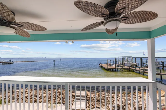 $820,000 | 101 Starboard Drive, Shalimar, FL 32579