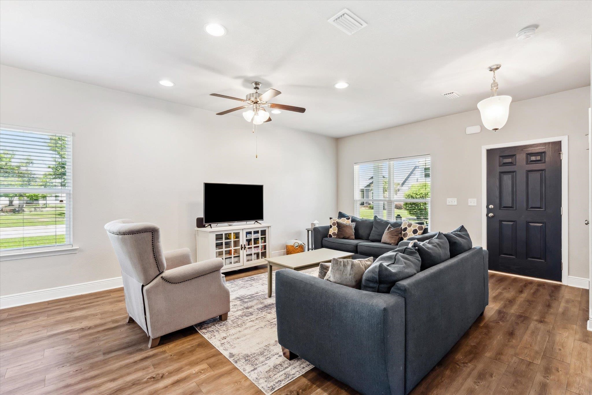 1203 Lavender Lane Foley, AL 36535 - Photo 6 of 58 Living Room