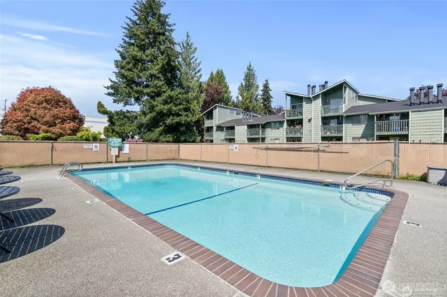 $200,000 | 3302 I Street Northeast, Unit B103, Auburn, WA 98002
