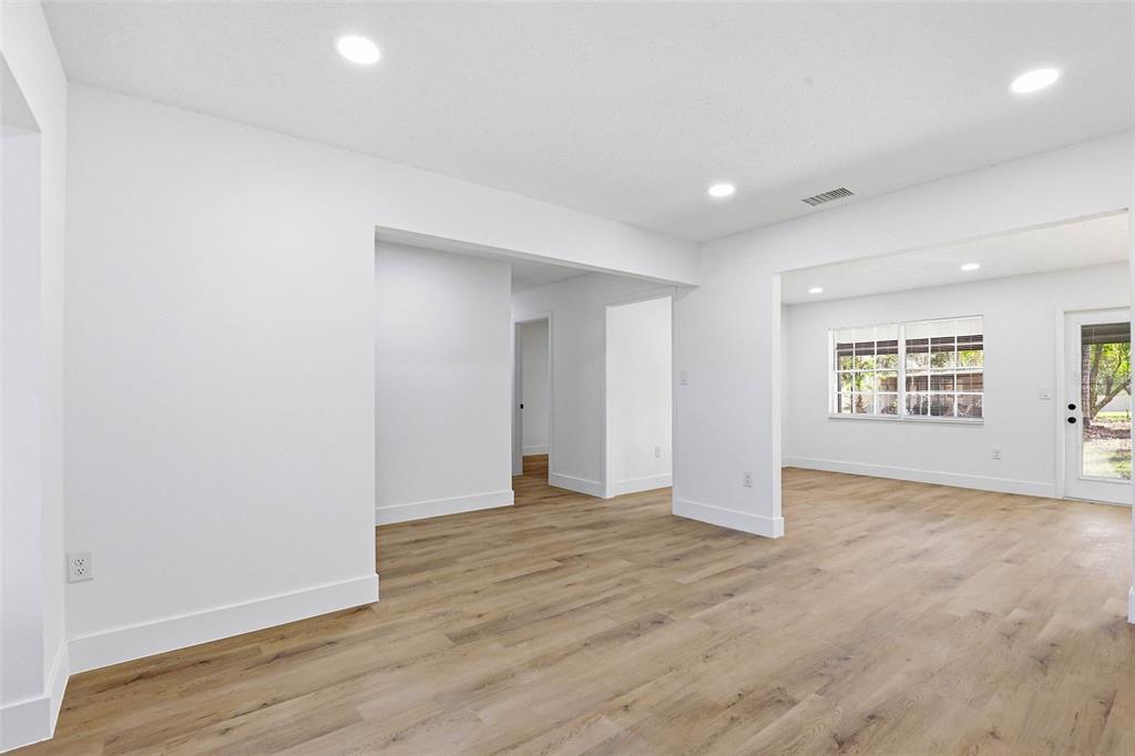 12703 North 53rd Street Temple Terrace, FL 33617 - Photo 14 of 49