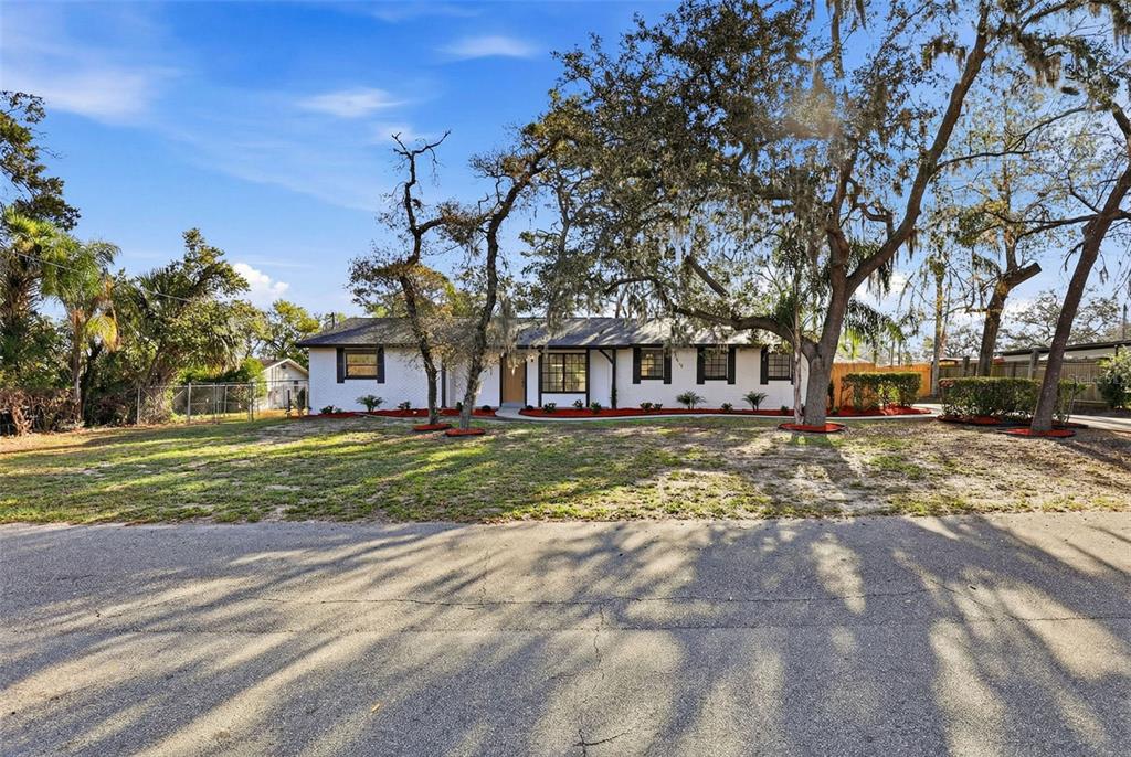 12703 North 53rd Street Temple Terrace, FL 33617 - Photo 3 of 49