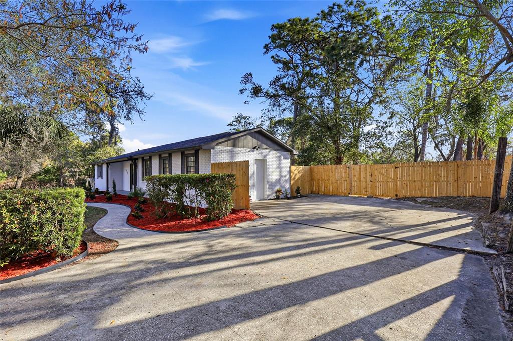12703 North 53rd Street Temple Terrace, FL 33617 - Photo 7 of 49