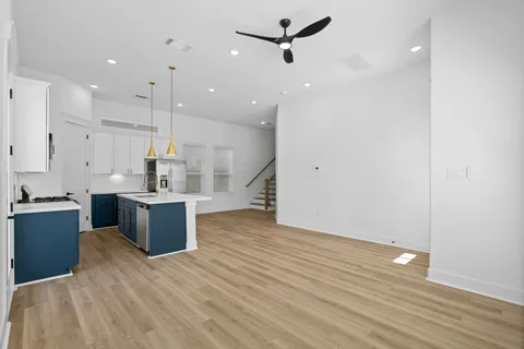 $355,000 | 8919 Sunshine Laverne Lane, Houston, TX 77080