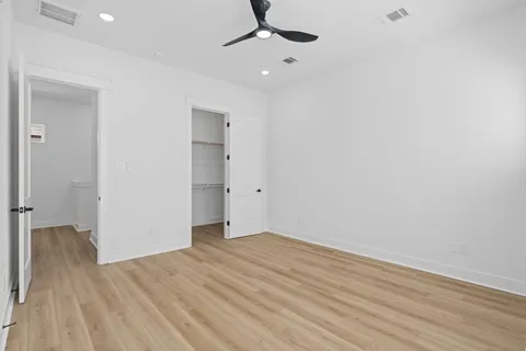 $355,000 | 8919 Sunshine Laverne Lane, Houston, TX 77080