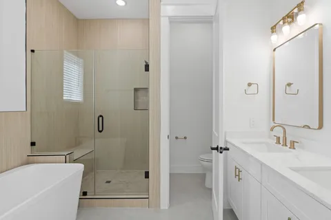 $355,000 | 8919 Sunshine Laverne Lane, Houston, TX 77080