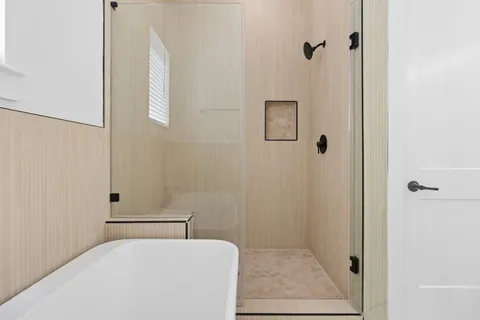 $355,000 | 8919 Sunshine Laverne Lane, Houston, TX 77080