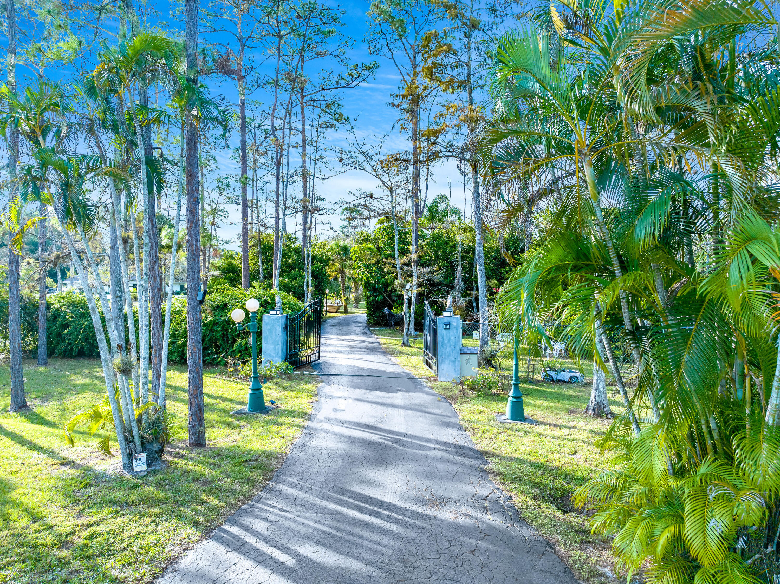 583 Rambling Dr Circle Wellington, FL 33414 - Photo 30 of 40 a view of a park with plants