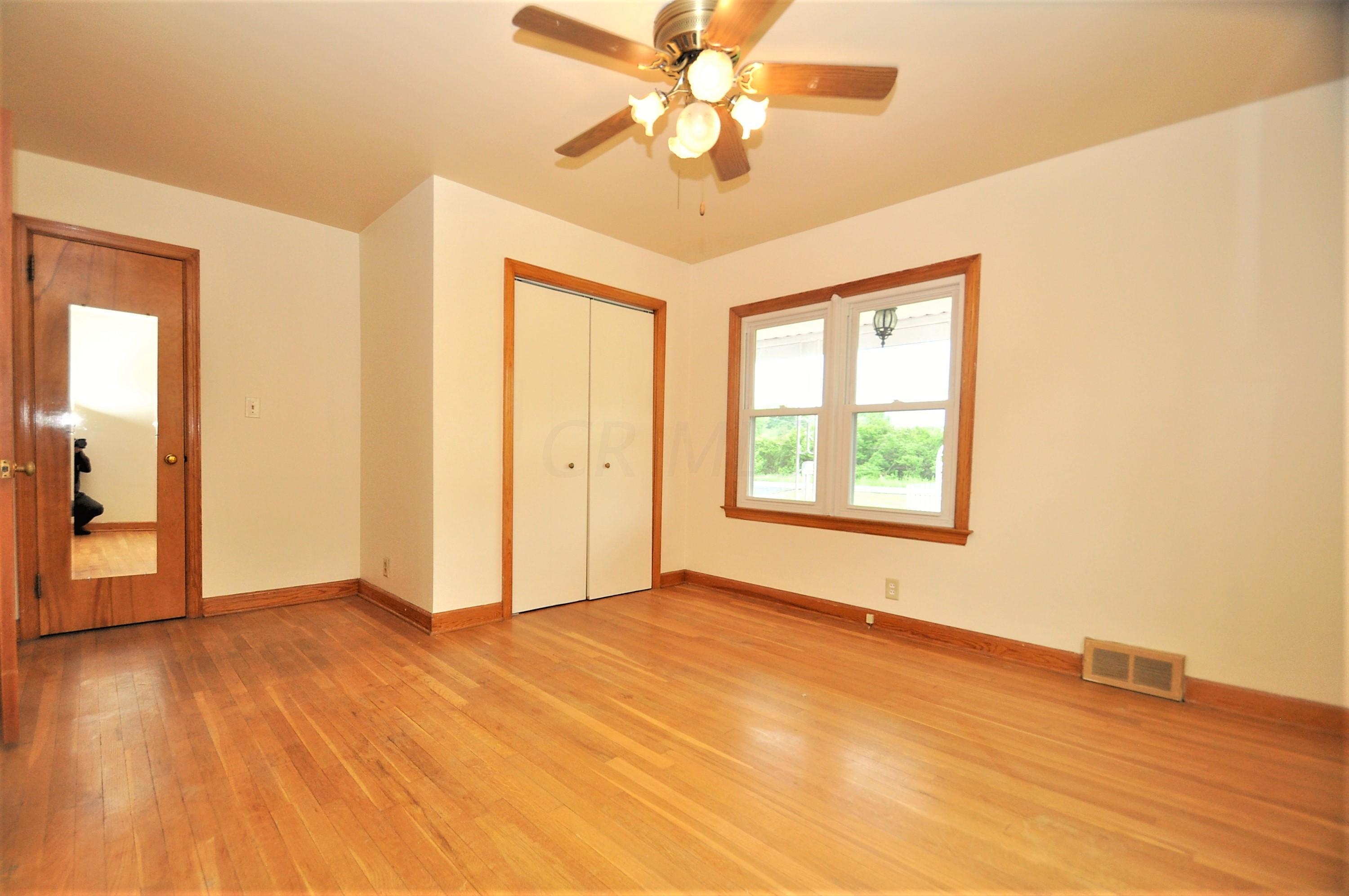 1237 Military Road Zanesville, OH 43701 - Photo 11 of 23