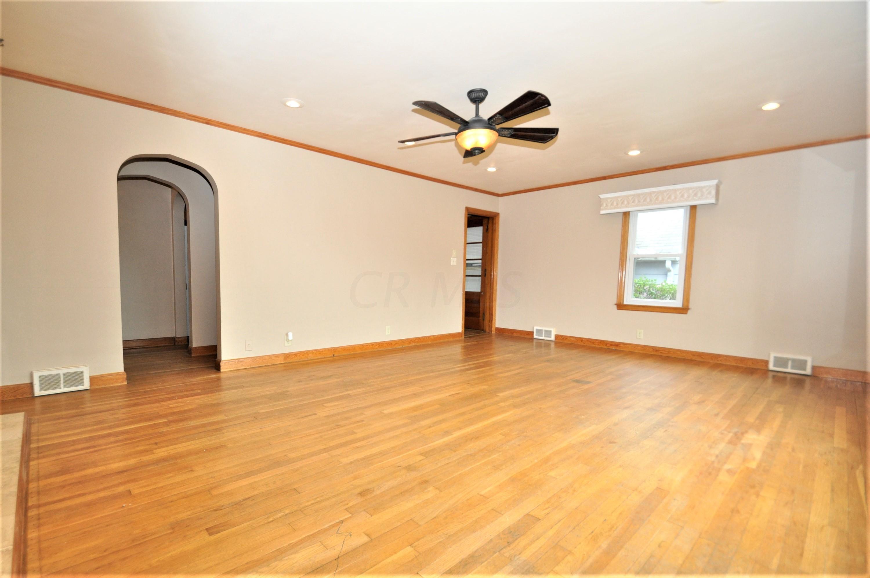 1237 Military Road Zanesville, OH 43701 - Photo 17 of 23