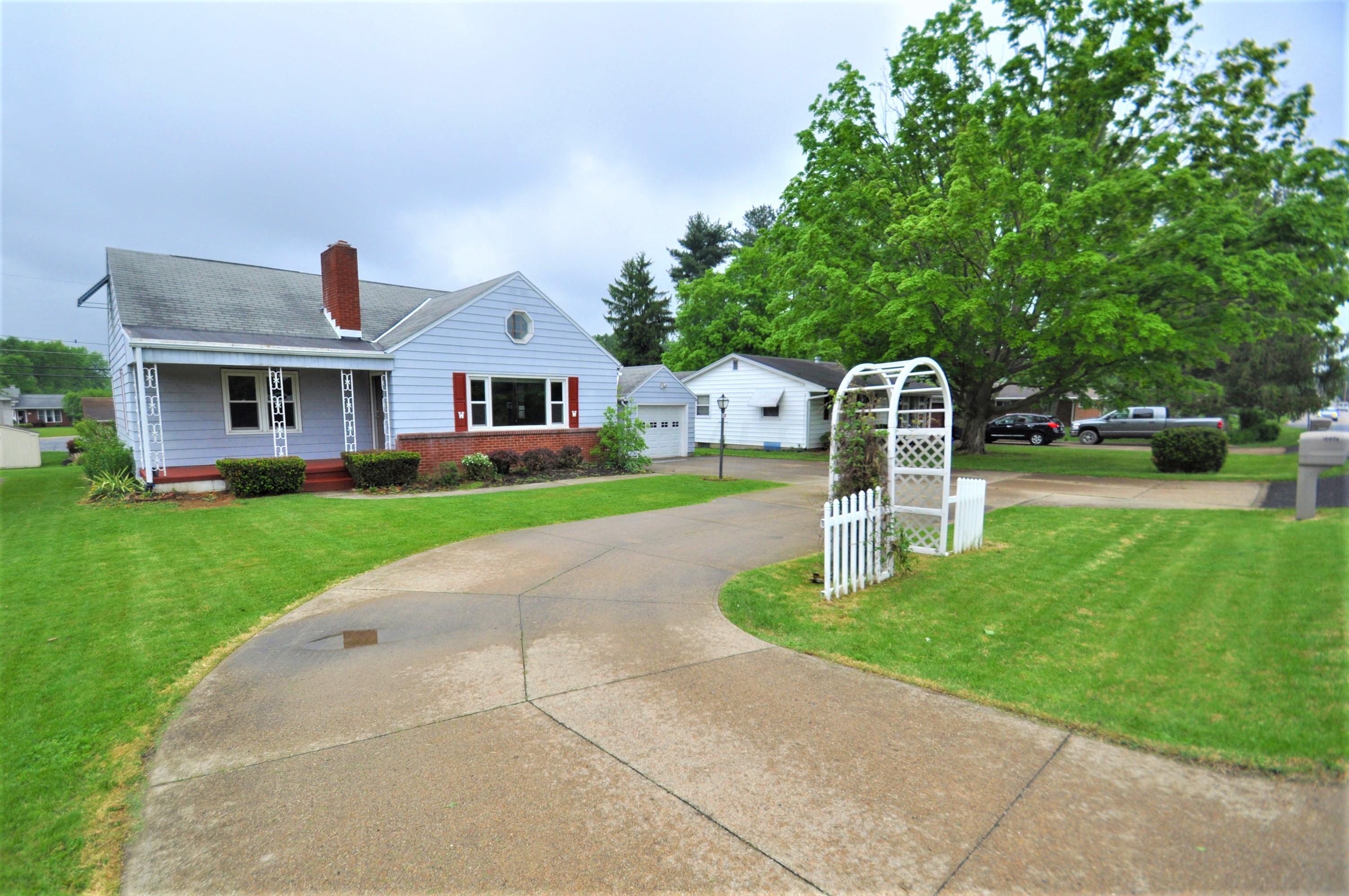 1237 Military Road Zanesville, OH 43701 - Photo 21 of 23