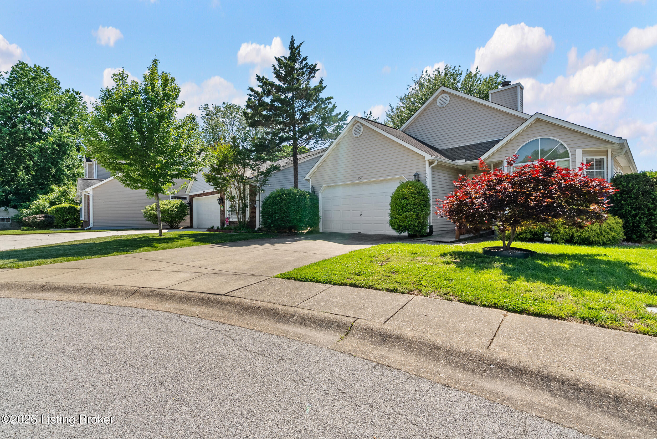 2514 Hampton Ridge Boulevard Louisville, KY 40220 - Photo 3 of 31 dsc02266