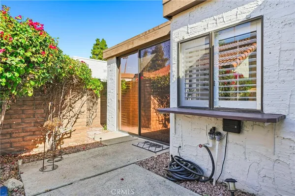 $2,750 | 2367 South Gene Autry Trail, Unit B, Palm Springs, CA 92264
