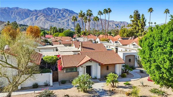 $2,750 | 2367 South Gene Autry Trail, Unit B, Palm Springs, CA 92264