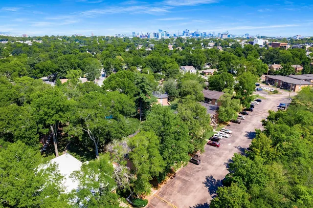 $1,375 | 2601 Hillsboro Pike, Unit O8, Nashville, TN 37212