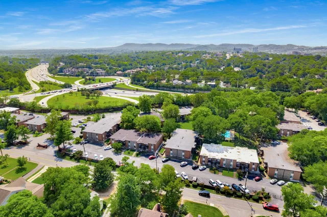 $1,375 | 2601 Hillsboro Pike, Unit O8, Nashville, TN 37212