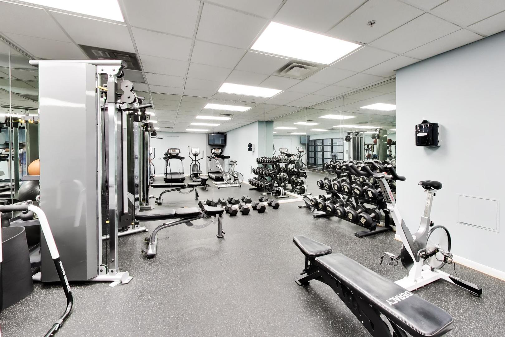 1200 West Monroe Street, Unit 603 Chicago, IL 60607 - Photo 21 of 25 Gallery Image 21