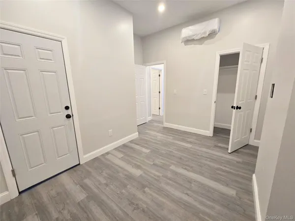 $3,200 | 143 Jericho Turnpike, Unit A, Mineola, NY 11501