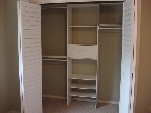 $415,000 | 1187 Sailfish Street, Bayou Vista, TX 77563