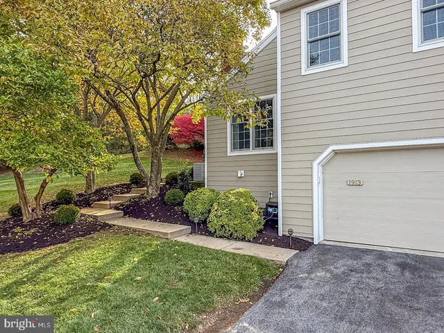 $315,000 | 1913 Meadow Lane, Wyomissing, PA 19610
