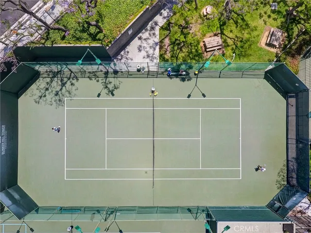 a view of a back yard of the house