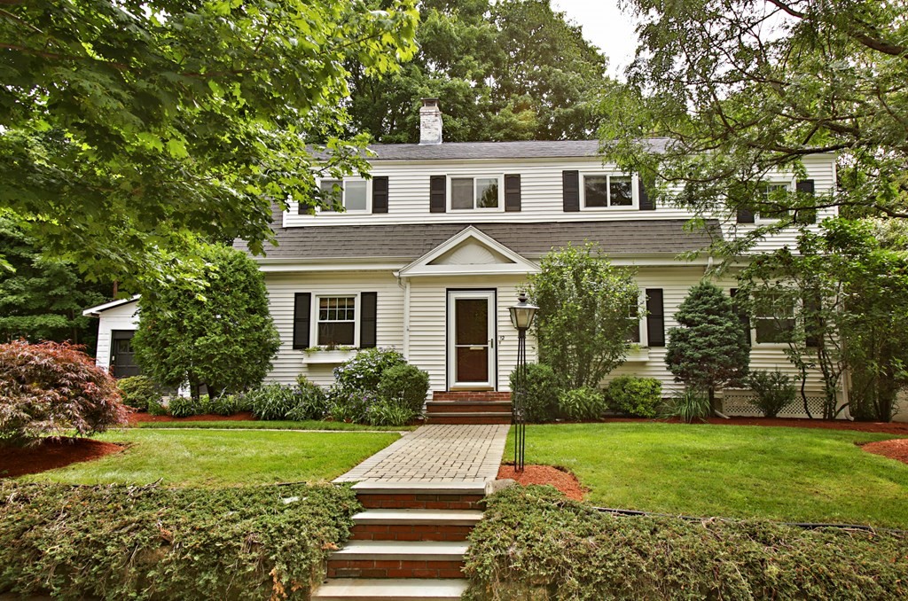 12 Avondale Road Newton, MA 02459 - Photo 1 of 6