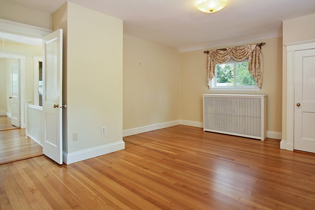 12 Avondale Road Newton, MA 02459 - Photo 5 of 6