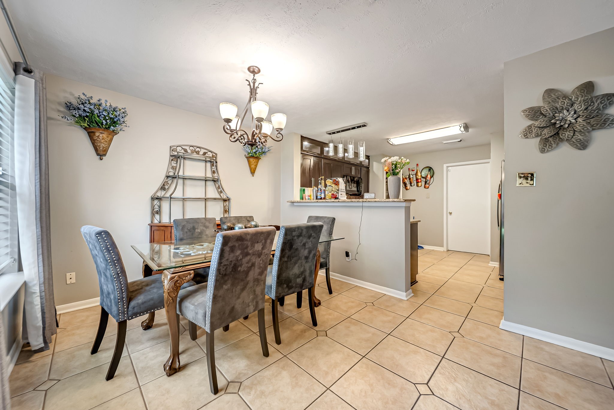 6215 Sutton Meadows Drive Houston, TX 77086 - Photo 4 of 15