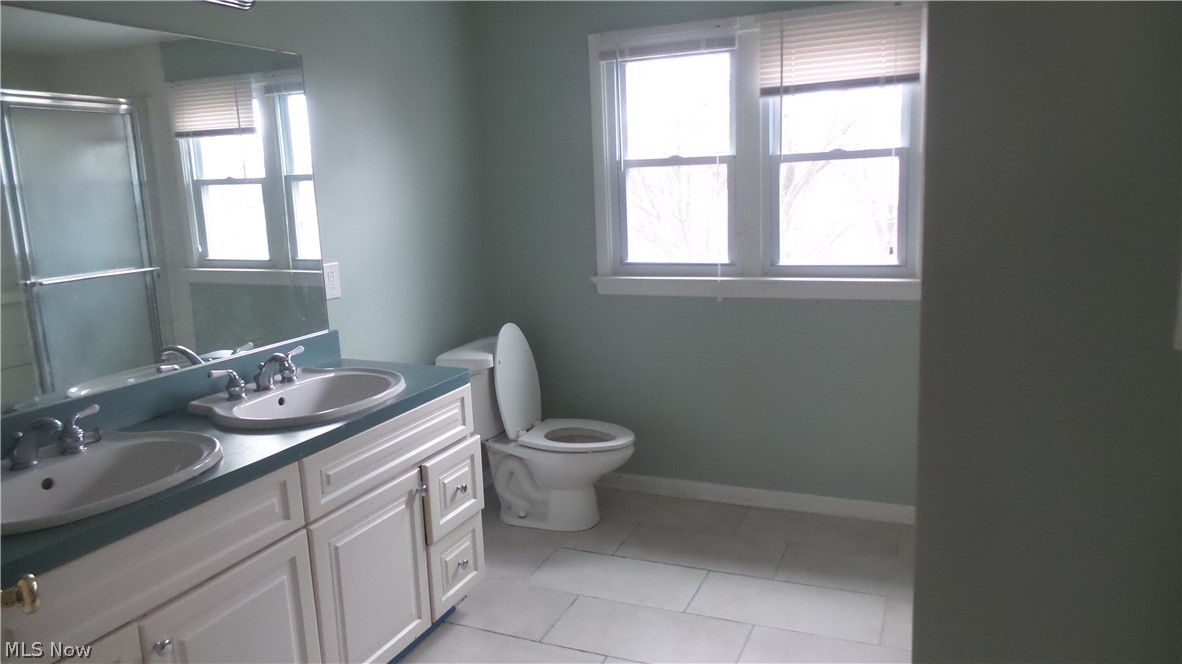 4118 Stonehaven Road Cleveland, OH 44121 - Photo 20 of 29