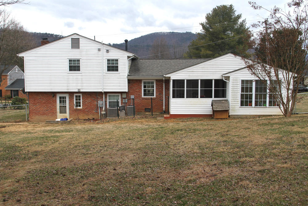 656 Azalea Road Daleville, VA 24083 - Photo 5 of 31 2019-02-01 15.22.11