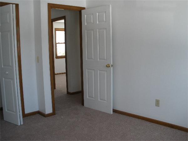 37 Luden Street Springfield, MA 01118 - Photo 6 of 9 Gallery Image 6
