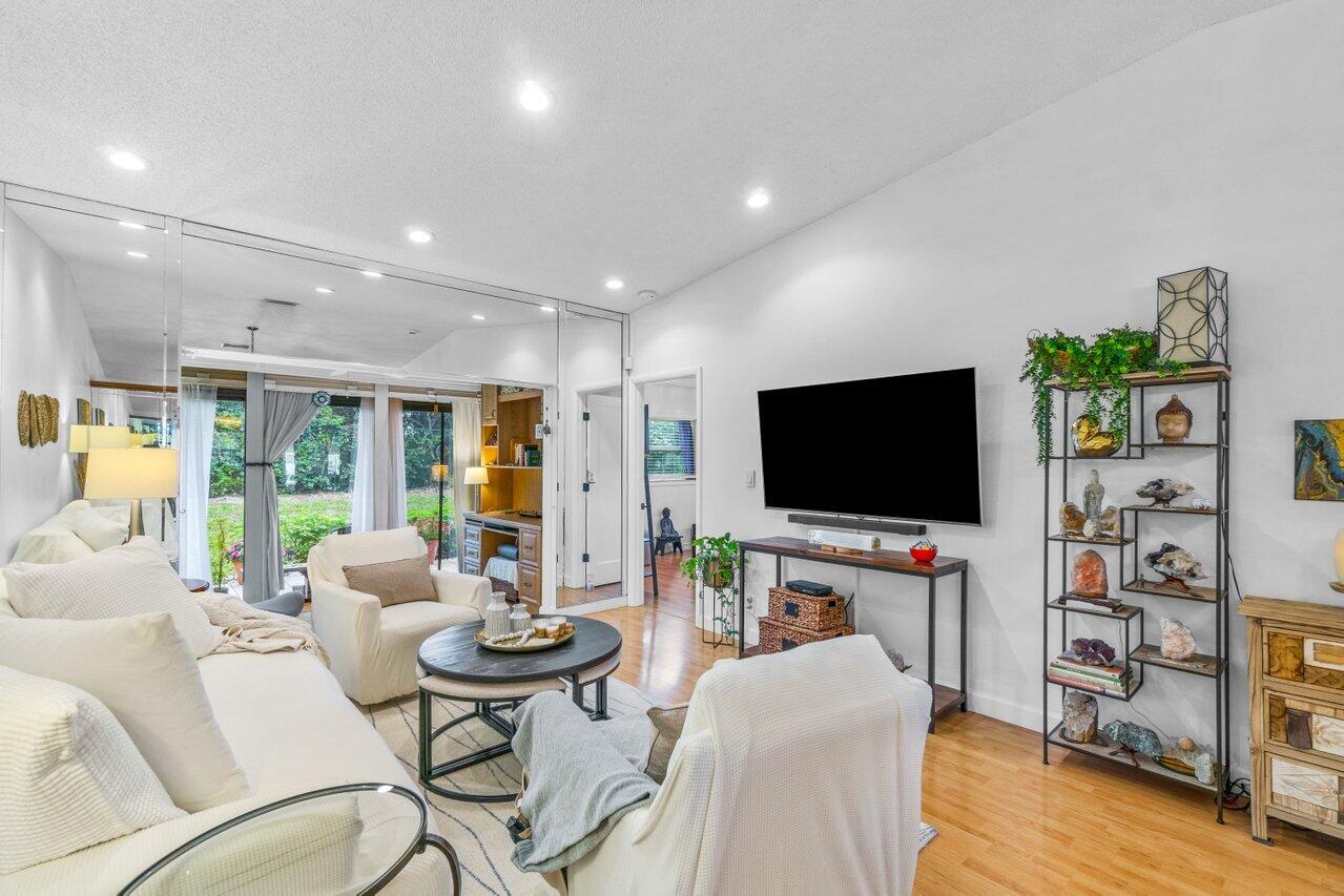 18855 Candlewick Drive Boca Raton, FL 33496 - Photo 12 of 27 Living Room