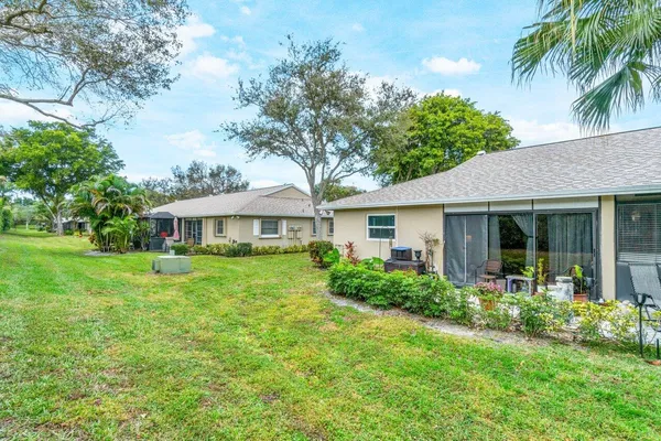 $2,600 | 18855 Candlewick Drive, Boca Raton, FL 33496