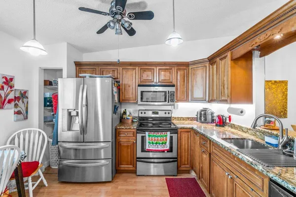 $2,600 | 18855 Candlewick Drive, Boca Raton, FL 33496