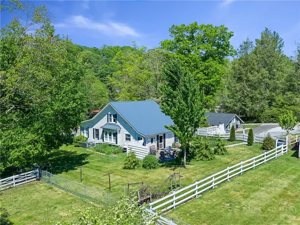$499,000 | 490 Cranberry Street, Newland, NC 28657