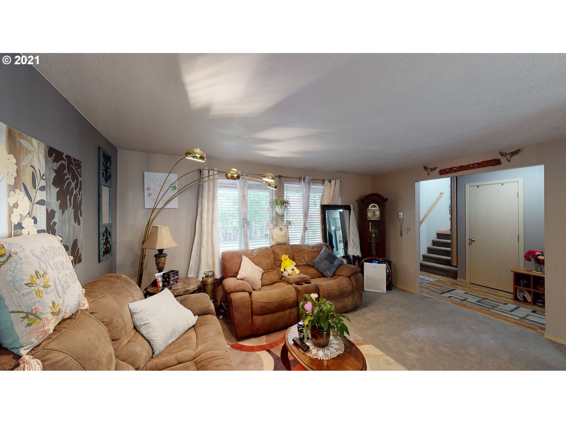 1803 Byron Creek Road Winston, OR 97496 - Photo 8 of 32 a living room with furniture and wooden floor