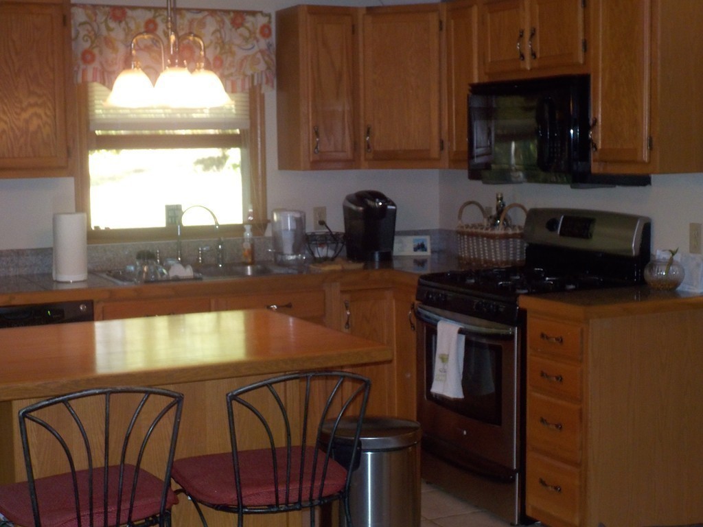 40 Edgehill Road Haverhill, MA 01830 - Photo 8 of 14 Gallery Image 8