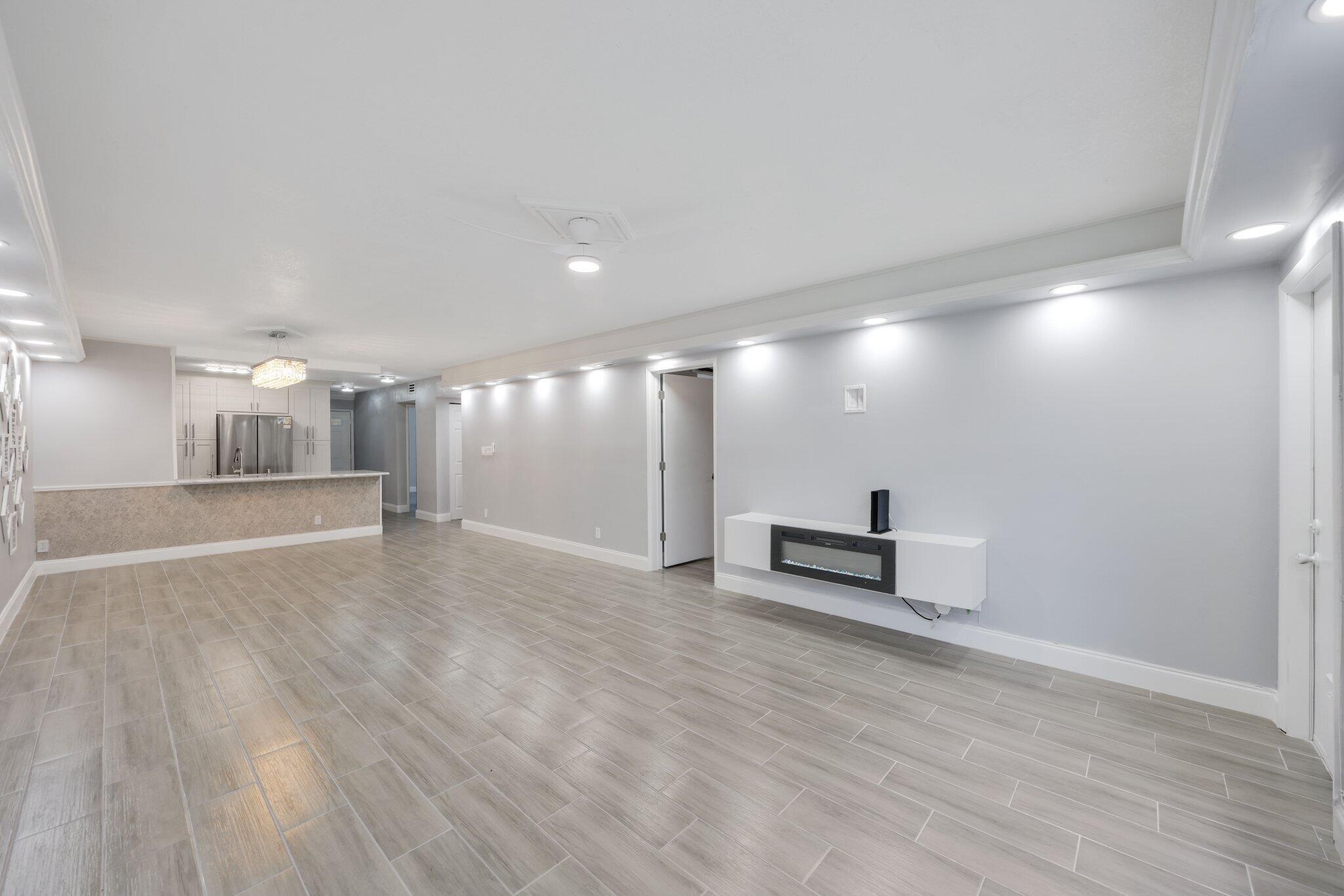 9305 Flynn Circle, Unit 8 Boca Raton, FL 33496 - Photo 12 of 31 9305 Flynn Circle - 15.jpg-SMALL