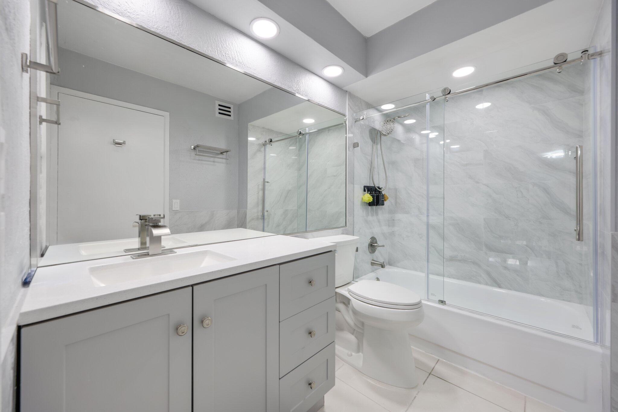 9305 Flynn Circle, Unit 8 Boca Raton, FL 33496 - Photo 20 of 31 9305 Flynn Circle - 23.jpg-SMALL