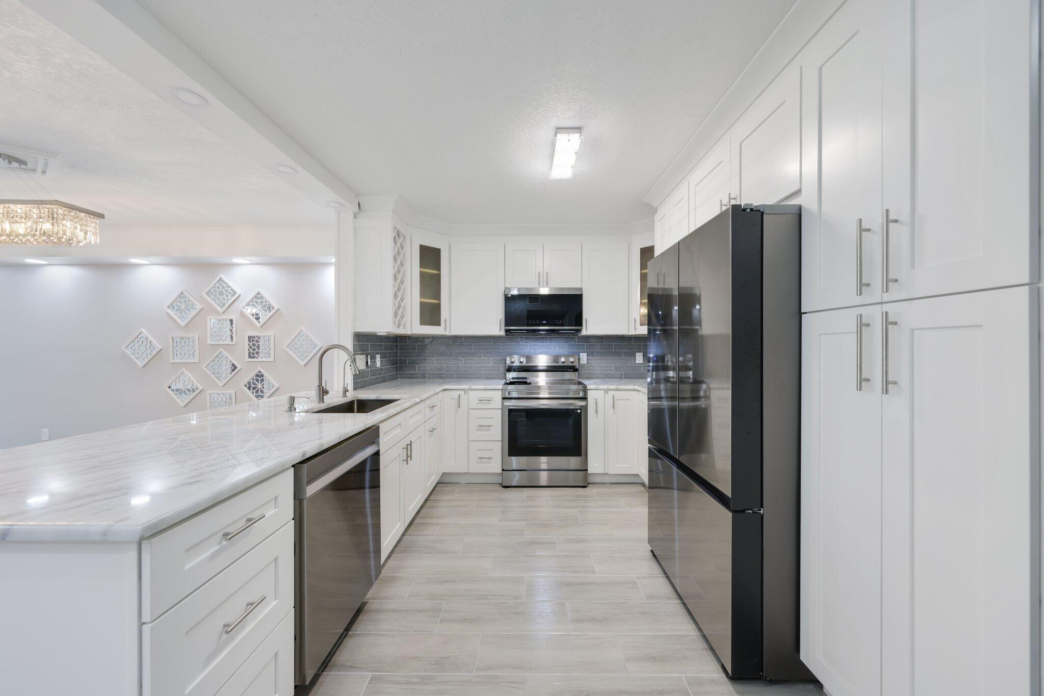 9305 Flynn Circle, Unit 8 Boca Raton, FL 33496 - Photo 5 of 31 9305 Flynn Circle - 6.jpg-SMALL