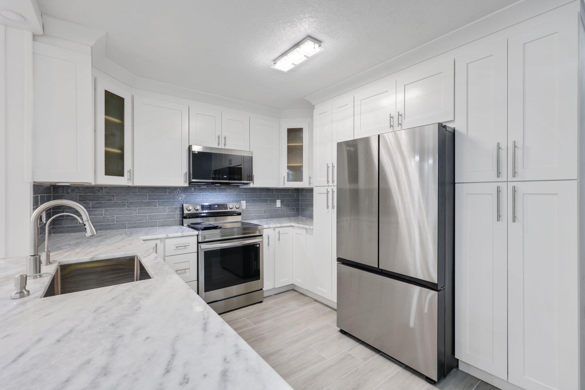 9305 Flynn Circle, Unit 8 Boca Raton, FL 33496 - Photo 6 of 31 9305 Flynn Circle - 7.jpg-SMALL