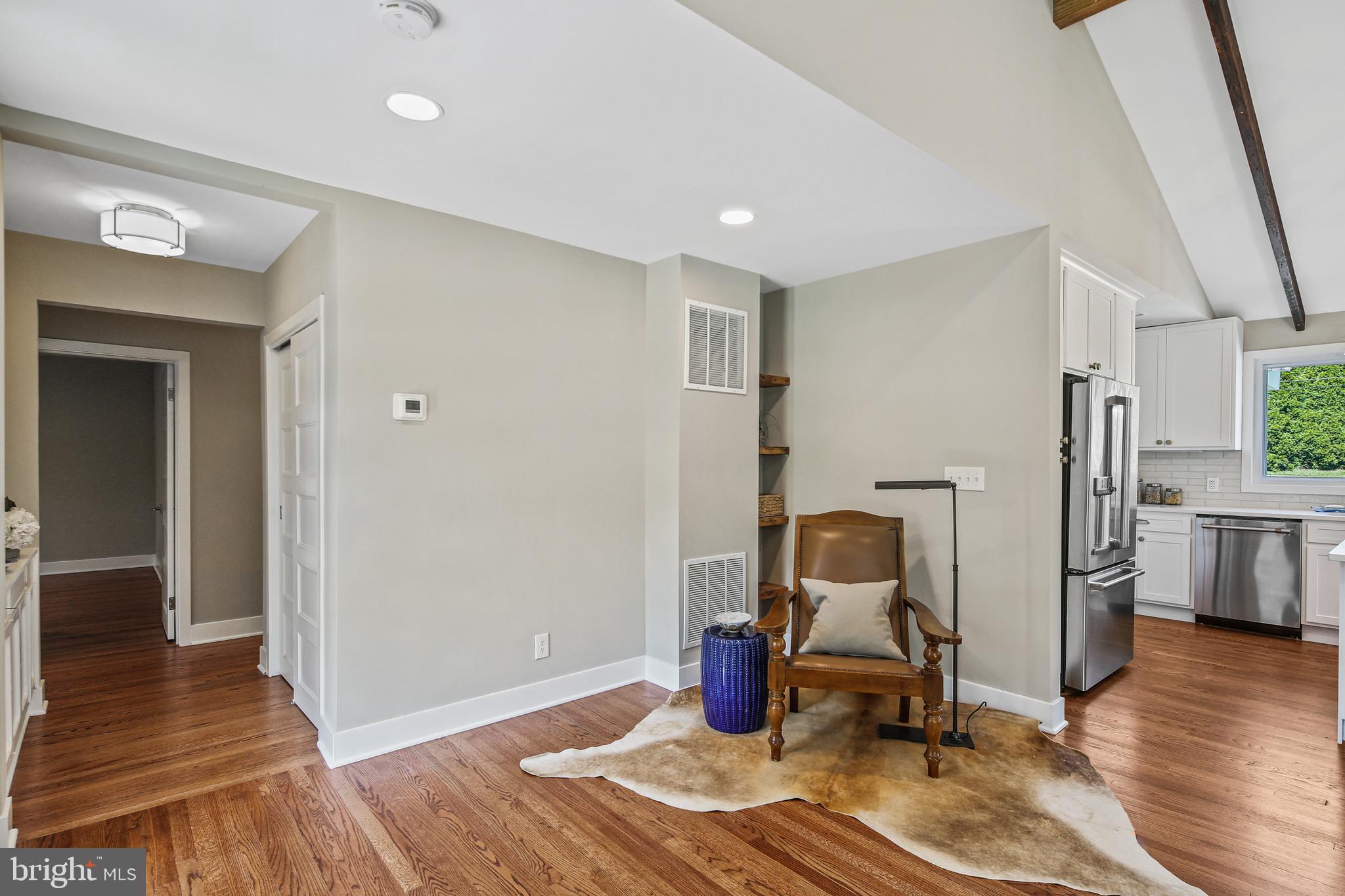8309 Thornton Road Towson, MD 21204 - Photo 29 of 36 Reading nook