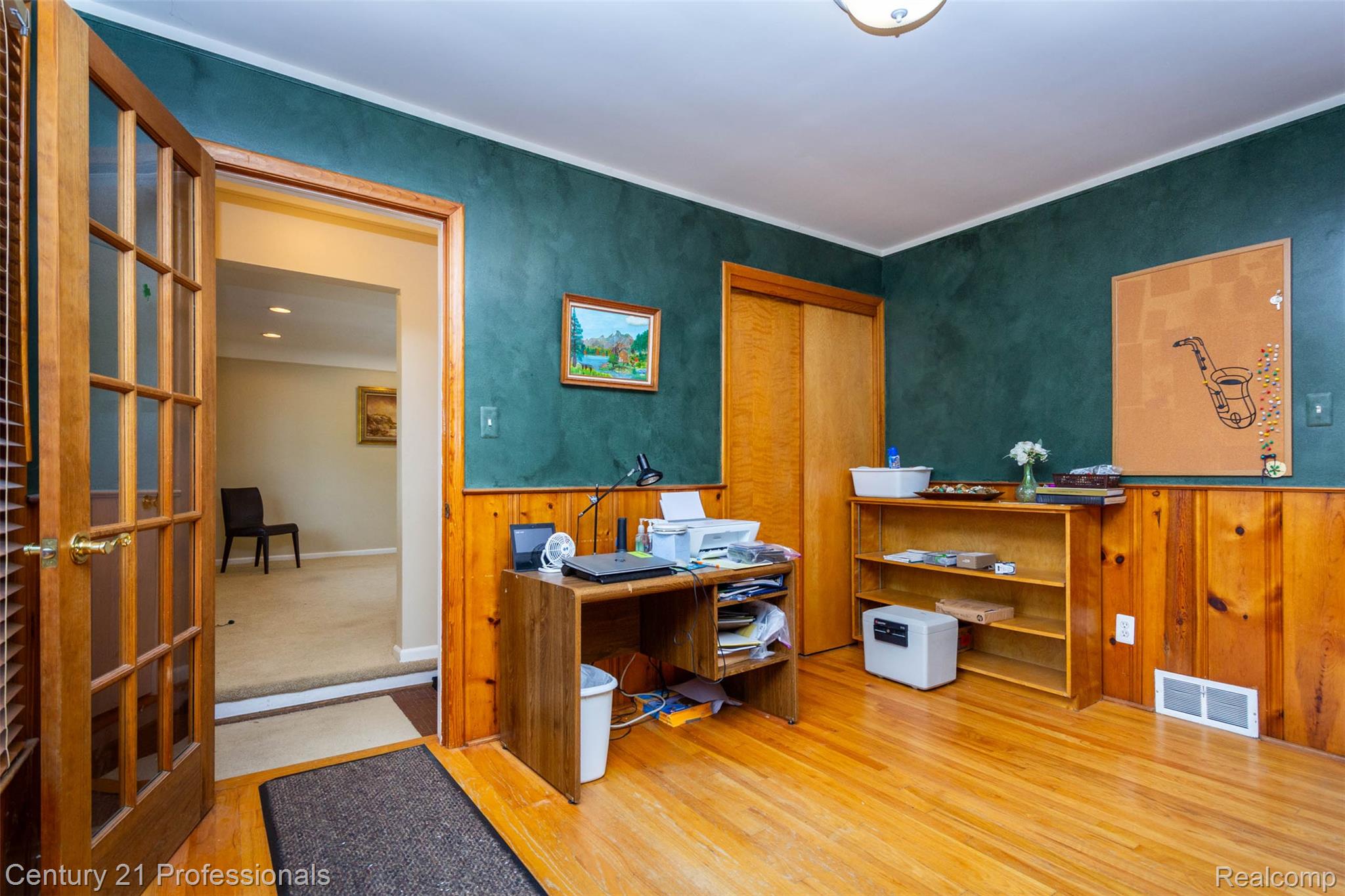 4133 Amherst Road Royal Oak, MI 48073 - Photo 21 of 33 interior (17).jpg