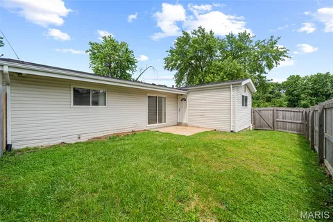 $350,000 | 1200 Moncoeur Drive, St. Louis, MO 63146