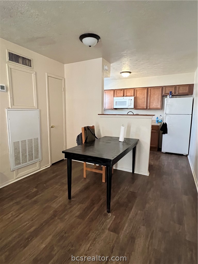 2406 Toro Lane, Unit D Bryan, TX 77807 - Photo 5 of 13